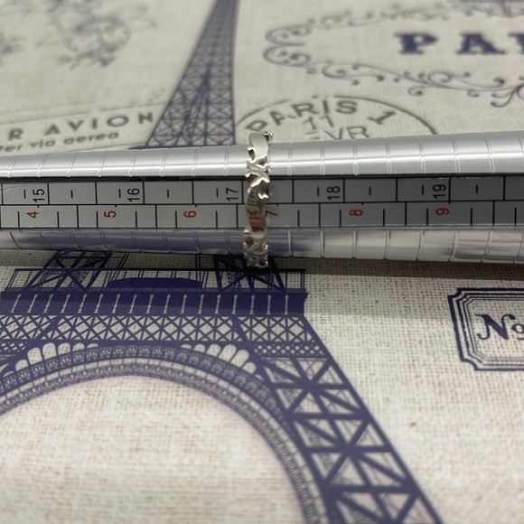 Filigree style sterling silver stamped ring!  Could be layered! - Picture 6 of 7